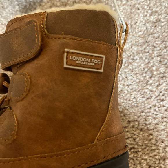 London Fog snow boots size 8 toddler - Picture 4 of 5